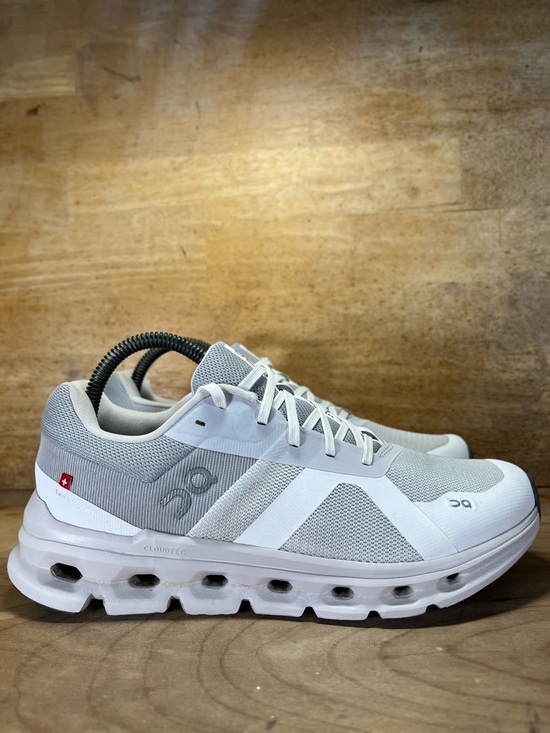 On Running Shoes - On CloudRunner REFLECTIVE Womens Sz 8.5 Wide Running Shoes Sneakers White Frost